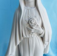 statua della Madonna delle rose altezza 25 cm in marmoresina, cod. 25MDR25MR, dettaglio