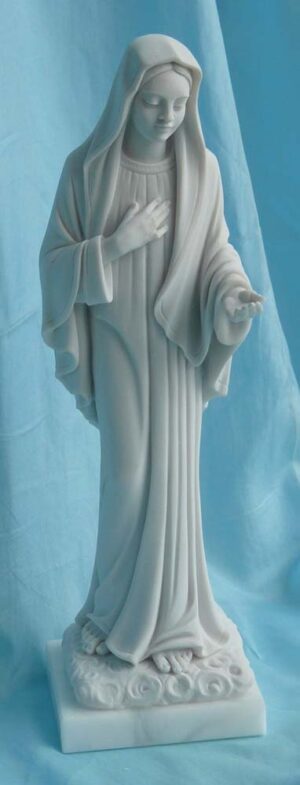 statua della Madonna di Medjugorje altezza 26 cm, cod. 25MMJ25MR