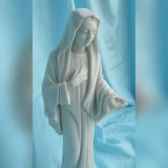statua della Madonna di Medjugorje altezza 26 cm, cod. 25MMJ25MR, dettaglio