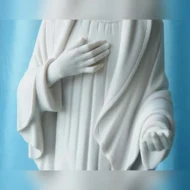 statua della Madonna di Medjugorje altezza 40 cm, cod. 25MMJ40MR, dettaglio