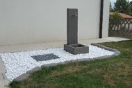 fontana Manhattan e bordura per aiuole col. grafite, località: Giacciano con Baruchella (Rovigo)