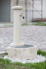 fontana semicerchio avorio, cod. 03FSA, località: Argenta (Ferrara)
