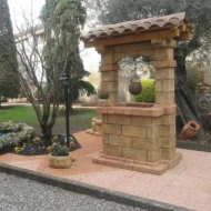 Pozzo da giardino Country col. old stone, cod. 06PCOS, località: Castiglione Olona (Varese)