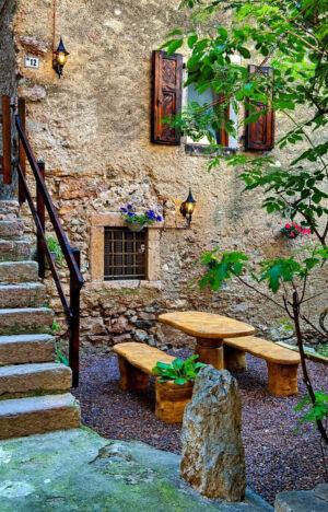 salotto roccia grande, col. old stone, cod. 04SRGOS, località: Peschiera del Garda (Verona)