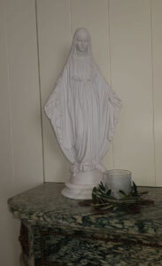 <a href="/prodotti/articoli-sacri-nicchie-madonne/madonna-immacolata-in-marmoresina/">statua della Madonna Immacolata</a> in marmoresina, altezza 50 cm, cod. 25MIM50MR, località: Santarcangelo (Rimini) statua della Madonna Immacolata in marmoresina, altezza 50 cm, cod. 25MIM50MR, località: Santarcangelo (Rimini)