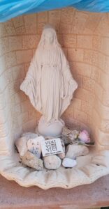 <a href="/prodotti/articoli-sacri-nicchie-madonne/madonna-immacolata-in-marmoresina/">statua della Madonna Immacolata</a> in marmoresina, altezza 40 cm, cod. 25MIM40MR, località: Roma statua della Madonna Immacolata in marmoresina, altezza 40 cm, cod. 25MIM40MR, località: Roma
