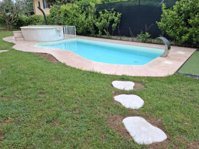 <a href="/prodotti/cordoli-bordure-piastre/piastre-pedonali/">piastre pedonali</a> col. bianco, cod. 05PGB, località: Peschiera del Garda (Verona) piastre pedonali col. bianco, cod. 05PGB, località: Peschiera del Garda (Verona)