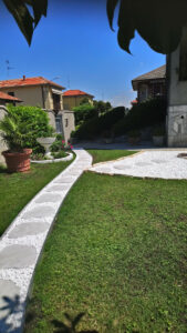 <a href="/prodotti/cordoli-bordure-piastre/piastre-pedonali/">piastre pedonali</a> col. bianco, cod. 05PGB, località: Vigevano (Pavia) piastre pedonali col. bianco, cod. 05PGB, località: Vigevano (Pavia)