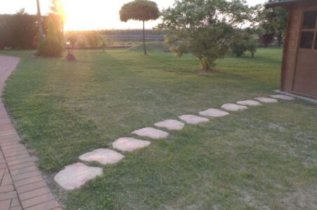 <a href="/prodotti/cordoli-bordure-piastre/piastre-pedonali/">piastre pedonali</a> col. pietre del borgo, cod. 05PP, località: Renazzo di Cento (Ferrara) piastre pedonali col. pietre del borgo, cod. 05PP, località: Renazzo di Cento (Ferrara)