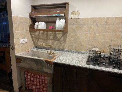 <a href="/prodotti/fontane-a-muro-e-lavelli/lavello-da-giardino-iseo/">lavello Iseo</a> col. antichizzato, cod. 03LISAT, località: Mulazzano (Lodi) lavello Iseo col. antichizzato, cod. 03LISAT, località: Mulazzano (Lodi)