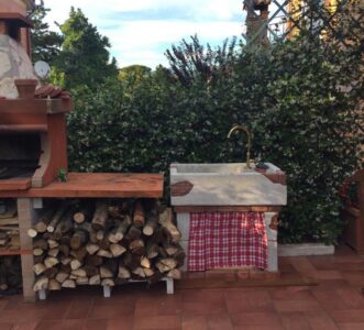<a href="/prodotti/fontane-a-muro-e-lavelli/lavello-da-giardino-iseo/">lavello Iseo</a> col. bianco, cod. 03LISGB, località: Zagarolo (Roma) lavello Iseo col. bianco, cod. 03LISGB, località: Zagarolo (Roma)
