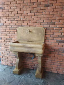<a href="/prodotti/fontane-a-muro-e-lavelli/lavello-per-esterno/">lavello per esterno</a> col. old stone, cod. 03LEOS, località: Medesano (Parma) lavello per esterno col. old stone, cod. 03LEOS, località: Medesano (Parma)