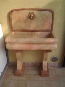 <a href="/prodotti/fontane-a-muro-e-lavelli/lavello-per-esterno/">lavello per esterno</a> colorazione personalizzata, località: Preganziol (Treviso) lavello per esterno colorazione personalizzata, località: Preganziol (Treviso)