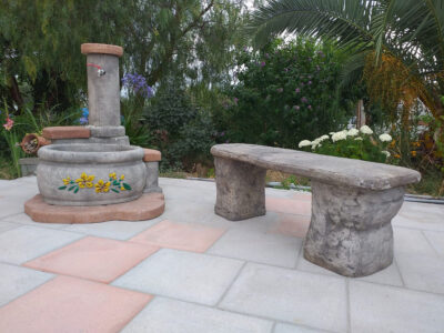 <a href="/prodotti/fontane-da-giardino/fontana-azalea/">fontana azalea</a> e <a href="/prodotti/tavoli-e-panchine-per-giardino/panchina-roccia/">panchina roccia</a> col. antichizzato, cod. 03FAZAT, località: Rocca San Giovanni (Chieti) fontana azalea e panchina roccia col. antichizzato, cod. 03FAZAT, località: Rocca San Giovanni (Chieti)