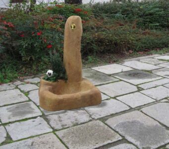 <a href="/prodotti/fontane-da-giardino/fontana-cortina/">fontana Cortina</a> col. old stone, cod. 03FCOS fontana Cortina col. old stone, cod. 03FCOS