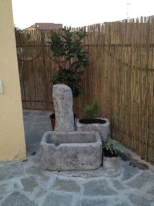 <a href="/prodotti/fontane-da-giardino/fontana-dolomiti-60/">fontana Dolomiti 60</a> col. antichizzato, cod. 03FD60AT, località: Magliolo (Savona) fontana Dolomiti 60 col. antichizzato, cod. 03FD60AT, località: Magliolo (Savona)