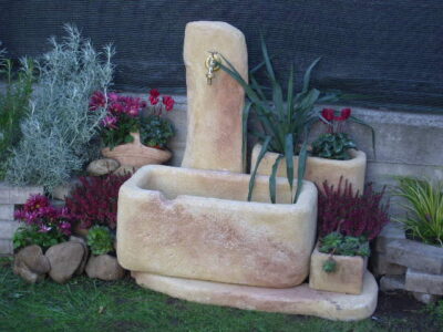 <a href="/prodotti/fontane-da-giardino/fontana-dolomiti-60/">fontana Dolomiti 60</a> col. old stone, cod. 03FD60OS, località: Borgoticino (Novara) fontana Dolomiti 60 col. old stone, cod. 03FD60OS, località: Borgoticino (Novara)