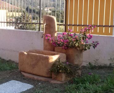 <a href="/prodotti/fontane-da-giardino/fontana-dolomiti-60/">fontana Dolomiti 60</a> col. old stone, cod. 03FD60OS, località: Oratino (Campobasso) fontana Dolomiti 60 col. old stone, cod. 03FD60OS, località: Oratino (Campobasso)