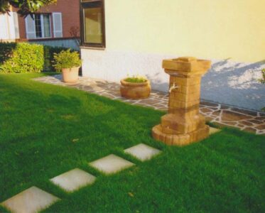 <a href="/prodotti/fontane-da-giardino/fontana-fiorita/">fontana fiorita</a> col. old stone, cod. 03FFOS, località: Filottrano (Ancona) fontana fiorita col. old stone, cod. 03FFOS, località: Filottrano (Ancona)