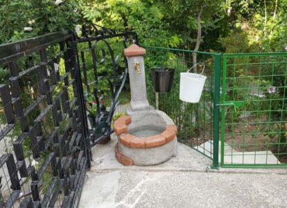 fontana Firenze col. antichizzato (fuori produzione), cod. 03FFIAT, località: San Severino Marche (Macerata) fontana Firenze col. antichizzato (fuori produzione), cod. 03FFIAT, località: San Severino Marche (Macerata)