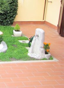 <a href="/prodotti/fontane-da-giardino/fontana-grand-canyon/">fontana Grand Canyon</a> col. antichizzato, cod. 03FGCAT, località: Bentivoglio (Bologna) fontana Grand Canyon col. antichizzato, cod. 03FGCAT, località: Bentivoglio (Bologna)