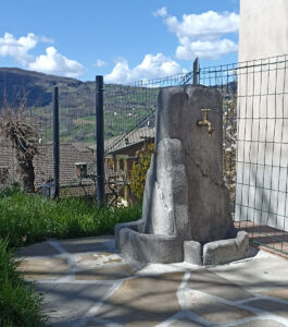 <a href="/prodotti/fontane-da-giardino/fontana-grand-canyon/">fontana Grand Canyon</a> col. antichizzato, cod. 03FGCAT, località: Palagano (Modena) fontana Grand Canyon col. antichizzato, cod. 03FGCAT, località: Palagano (Modena)