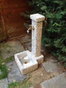 <a href="/prodotti/fontane-da-giardino/fontana-quadrata-40/">fontana quadrata 40</a> ghiaia di fiume, cod. 03F40F, località: Fino Mornasco (Como) fontana quadrata 40 ghiaia di fiume, cod. 03F40F, località: Fino Mornasco (Como)