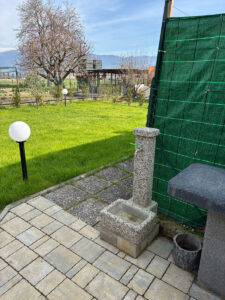 <a href="/prodotti/fontane-da-giardino/fontana-quadrata-40/">fontana quadrata 40</a> ghiaia di fiume, cod. 03F40F, località: Spoleto (Perugia) fontana quadrata 40 ghiaia di fiume, cod. 03F40F, località: Spoleto (Perugia)
