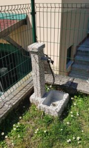<a href="/prodotti/fontane-da-giardino/fontana-quadrata-40/">fontana quadrata 40</a> ghiaia colorata, cod. 03F40C, località: Curtatone (Mantova) fontana quadrata 40 ghiaia colorata, cod. 03F40C, località: Curtatone (Mantova)