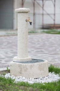 <a href="/prodotti/fontane-da-giardino/fontana-semicerchio/">fontana semicerchio</a> avorio, cod. 03FSA, località: Argenta (Ferrara) fontana semicerchio avorio, cod. 03FSA, località: Argenta (Ferrara)