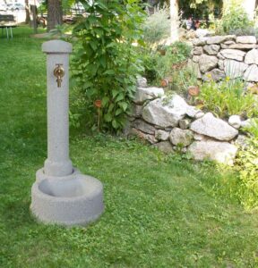 <a href="/prodotti/fontane-da-giardino/fontana-tondella/">fontana tondella</a> col. avorio, cod. 03FTA, provincia di Mantova fontana tondella col. avorio, cod. 03FTA, provincia di Mantova