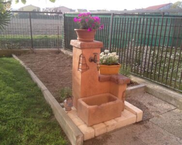 fontana <a href="/prodotti/fontane-da-giardino/fonte-del-casale-easy/">fonte del casale easy</a> col. mattone, cod. 03FDCEM, località: Camponogara (Venezia) fontana fonte del casale easy col. mattone, cod. 03FDCEM, località: Camponogara (Venezia)