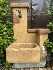 fontana <a href="/prodotti/fontane-da-giardino/fonte-del-casale-easy/">fonte del casale easy</a> col. old stone, cod. 03FDCEOS, località: Sasso Marconi (Bologna) fontana fonte del casale easy col. old stone, cod. 03FDCEOS, località: Sasso Marconi (Bologna)