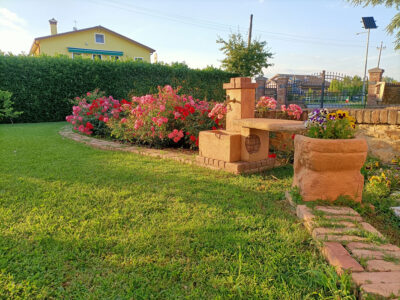 fontana <a href="/prodotti/fontane-da-giardino/fonte-del-casale-con-panchina/">fonte del casale con panchina</a> col. mattone, cod. 03FDCPM, località: Montegaldella (Vicenza) fontana fonte del casale con panchina col. mattone, cod. 03FDCPM, località: Montegaldella (Vicenza)