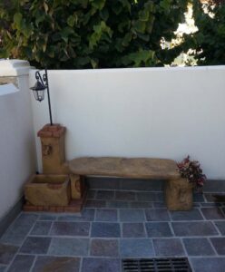 fontana <a href="/prodotti/fontane-da-giardino/fonte-del-casale-con-panchina-e-lanterna/">fonte del casale con panchina e lanterna</a> col. old stone, cod. 03FDCPLOS, località: Mira (Venezia) fontana fonte del casale con panchina e lanterna col. old stone, cod. 03FDCPLOS, località: Mira (Venezia)