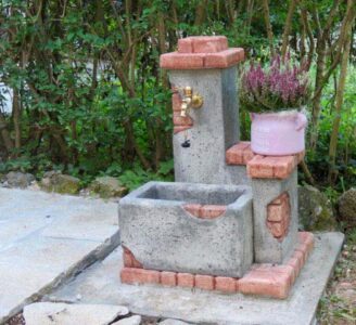fontana <a href="/prodotti/fontane-da-giardino/fonte-del-casale/">fonte del casale</a> col. antichizzato, cod. 03FDCAT, località: Ponzone (Alessandria) fontana fonte del casale col. antichizzato, cod. 03FDCAT, località: Ponzone (Alessandria)