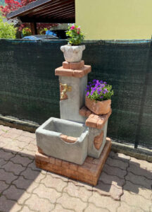 fontana <a href="/prodotti/fontane-da-giardino/fonte-del-casale/">fonte del casale</a> col. antichizzato, cod. 03FDCAT, località: Malonno (Brescia) fontana fonte del casale col. antichizzato, cod. 03FDCAT, località: Malonno (Brescia)