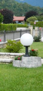 <a href="/prodotti/lampade-da-giardino-e-illuminazione/lampione-da-giardino-con-base-grande-in-finta-roccia/">lampione da giardino con base grande in finta roccia</a> col. antichizzato, cod. 11PLGATL, località: Feltre (Belluno) lampione da giardino con base grande in finta roccia col. antichizzato, cod. 11PLGATL, località: Feltre (Belluno)