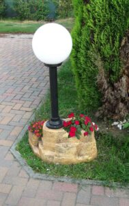 <a href="/prodotti/lampade-da-giardino-e-illuminazione/lampione-da-giardino-con-base-grande-in-finta-roccia/">lampione da giardino con base grande in finta roccia</a> col. old stone, cod. 11PLGOSL, località: Lendinara (Rovigo) lampione da giardino con base grande in finta roccia col. old stone, cod. 11PLGOSL, località: Lendinara (Rovigo)
