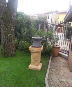 supporto (fuori produzione) per pergola e per statue col. old stone, cod. 00SPOS, provincia di Varese supporto (fuori produzione) per pergola e per statue col. old stone, cod. 00SPOS, provincia di Varese
