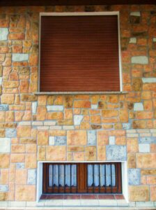 <a href="/prodotti/pietre-per-rivestimento-e-battiscopa/pietre-murali-umbria/">pietre murali Umbria</a> e <a href="/prodotti/pietre-per-rivestimento-e-battiscopa/pietre-murali-toscana/">Toscana</a>, colorazioni miste, provincia di Treviso pietre murali Umbria e Toscana, colorazioni miste, provincia di Treviso