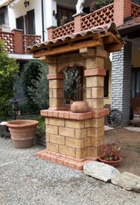 <a href="/prodotti/pozzi-decorativi-da-giardino/pozzo-country/">pozzo da giardino country</a> col. old stone, cod. 06PCOS, località: Alice Castello (Vercelli) pozzo da giardino country col. old stone, cod. 06PCOS, località: Alice Castello (Vercelli)