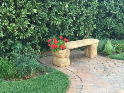 <a href="/prodotti/tavoli-e-panchine-per-giardino/panchina-roccia/">panchina roccia</a> col. old stone, cod. 04PROS, località: Lanciano (Chieti) panchina roccia col. old stone, cod. 04PROS, località: Lanciano (Chieti)