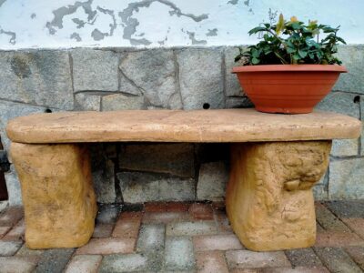 <a href="/prodotti/tavoli-e-panchine-per-giardino/panchina-roccia/">panchina roccia</a> col. old stone, cod. 04PROS, località: Sardigliano (Alessandria) panchina roccia col. old stone, cod. 04PROS, località: Sardigliano (Alessandria)