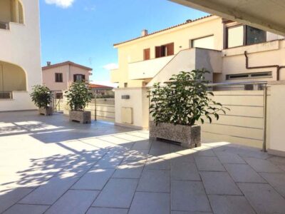 <a href="/prodotti/vasi-fioriere/fioriera-rettangolare-100x25/">fioriera rettangolare 100x25</a> ghiaia di fiume, cod. 01FR100x25F, località: Olbia fioriera rettangolare 100x25 ghiaia di fiume, cod. 01FR100x25F, località: Olbia