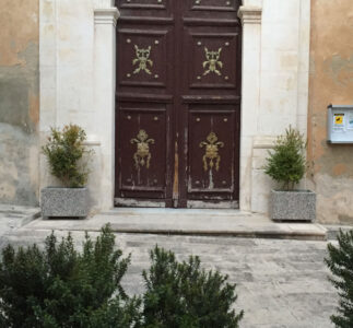 <a href="/prodotti/vasi-fioriere/fioriera-rettangolare-60x35/">fioriera rettangolare 60x35</a> ghiaia di fiume, cod. 01FR60x35F, località: Modica (Ragusa) fioriera rettangolare 60x35 ghiaia di fiume, cod. 01FR60x35F, località: Modica (Ragusa)