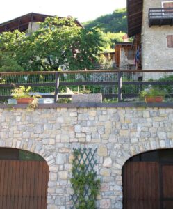 <a href="/prodotti/vasi-fioriere/fioriera-rettangolare-80x25/">fioriera rettangolare 80x25</a> ghiaia di fiume, cod. 01FR80F, località: Tenno (Trento) fioriera rettangolare 80x25 ghiaia di fiume, cod. 01FR80F, località: Tenno (Trento)