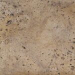 old stone: finitura ruvida dai colori caldi, con sfumature dal giallo-ocra al marrone old stone: finitura ruvida dai colori caldi, con sfumature dal giallo-ocra al marrone