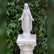Madonna delle rose, altezza 40 cm, cod. 25MDR40MR località: San Damiano d'Asti (Asti)