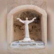 statua di San Francesco altezza 42 cm in marmoresina, cod. 25SFR40MR, Sicilia